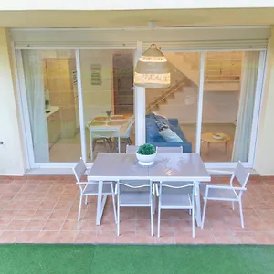 Dúplex con piscina, garaje y jardín, frente a la playa de los Caños de Meca. Los Caños de Meca